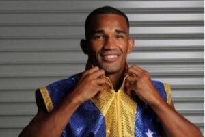 Boxe: Esquiva Falcão se vê como favorito em eventual luta contra Alex Poatan