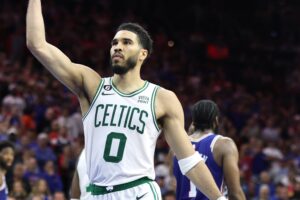 NBA: Tatum vai do inferno ao céu e força Jogo 7 entre Celtics e Sixers