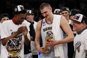 NBA: Jokic recebe MVP das finais do Oeste e diz que prêmio ‘não significa nada’