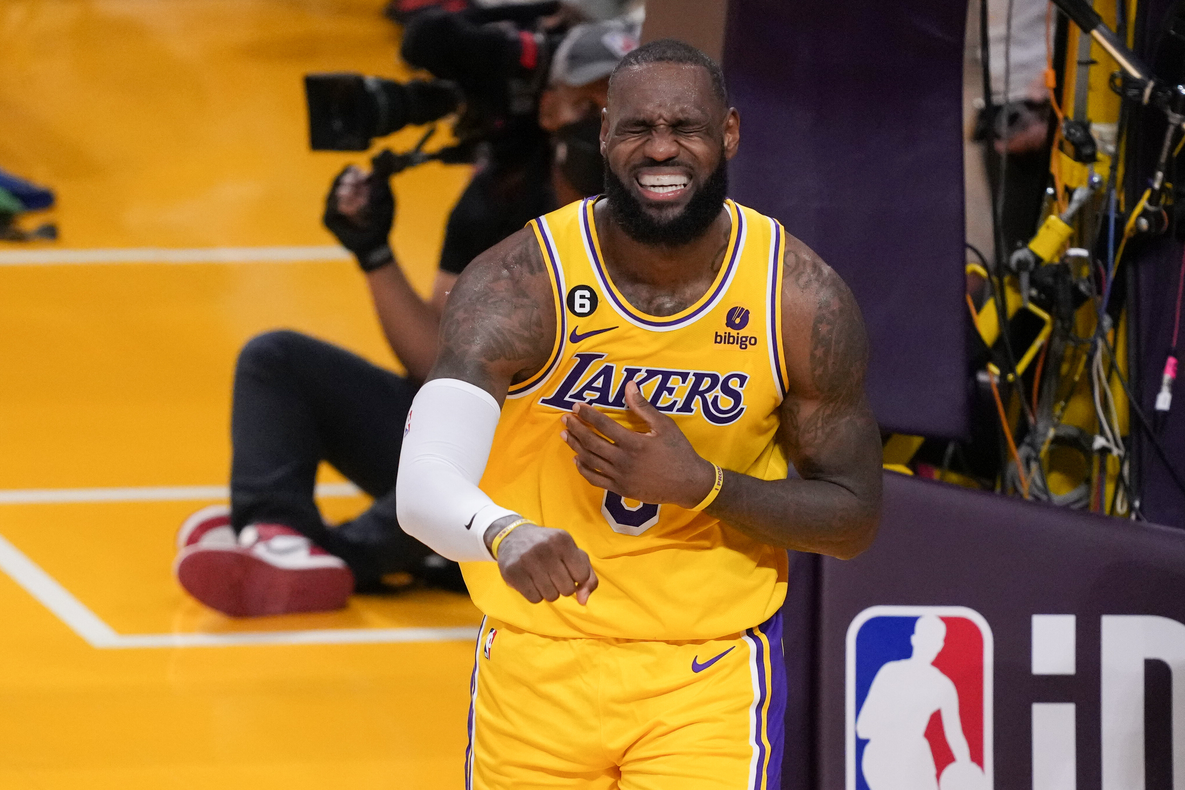 NBA: LeBron começa semana que poderá ser decisiva para temporada dos Lakers