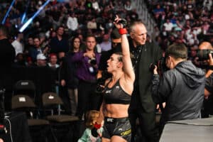 UFC: brasileira que levou luta da noite em Vegas terá rivais de mãos pesadas