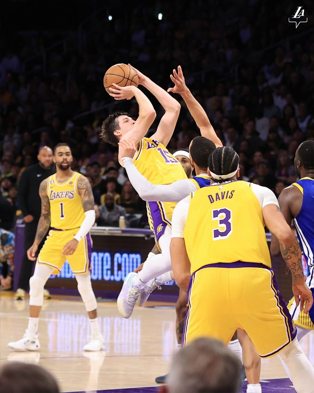 NBA Playoffs: Lakers dominam atuais campeões Warriors e vão à final do Oeste