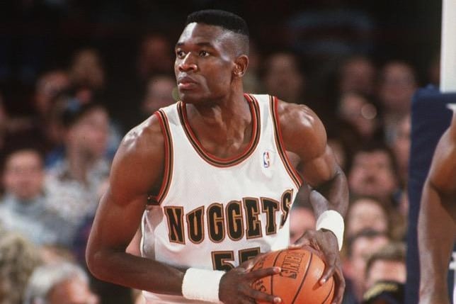 Dikembe Mutombo Denver Nuggets, NBA. Foto: Reprodução/Twitter/@nuggets