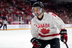 ‘Wembanyama da NHL’: quem é Connor Bedard, fenômeno de 17 anos