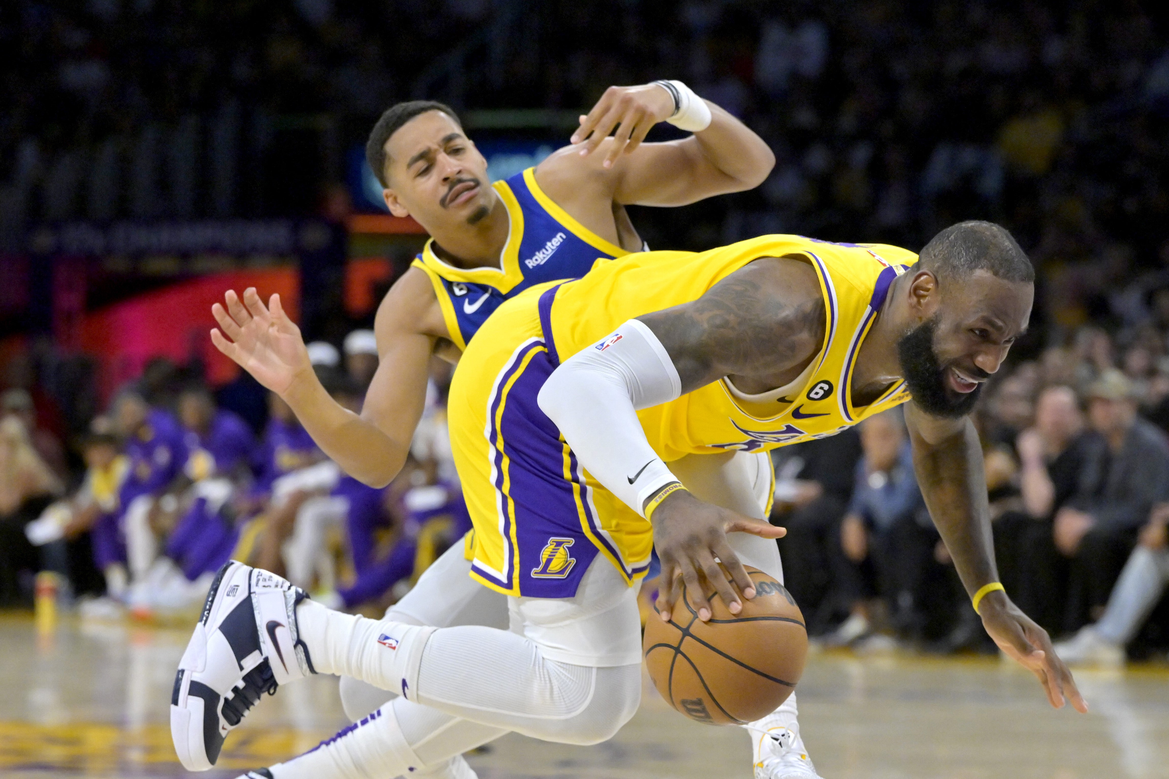 Warriors dão chapéu nos Lakers e trocam Jordan Poole por lenda da NBA