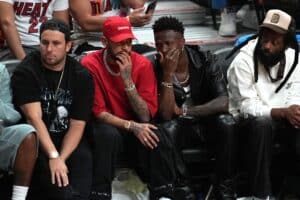 Vini Jr. se junta a Neymar e outros famosos para Jogo 4 da Final da NBA