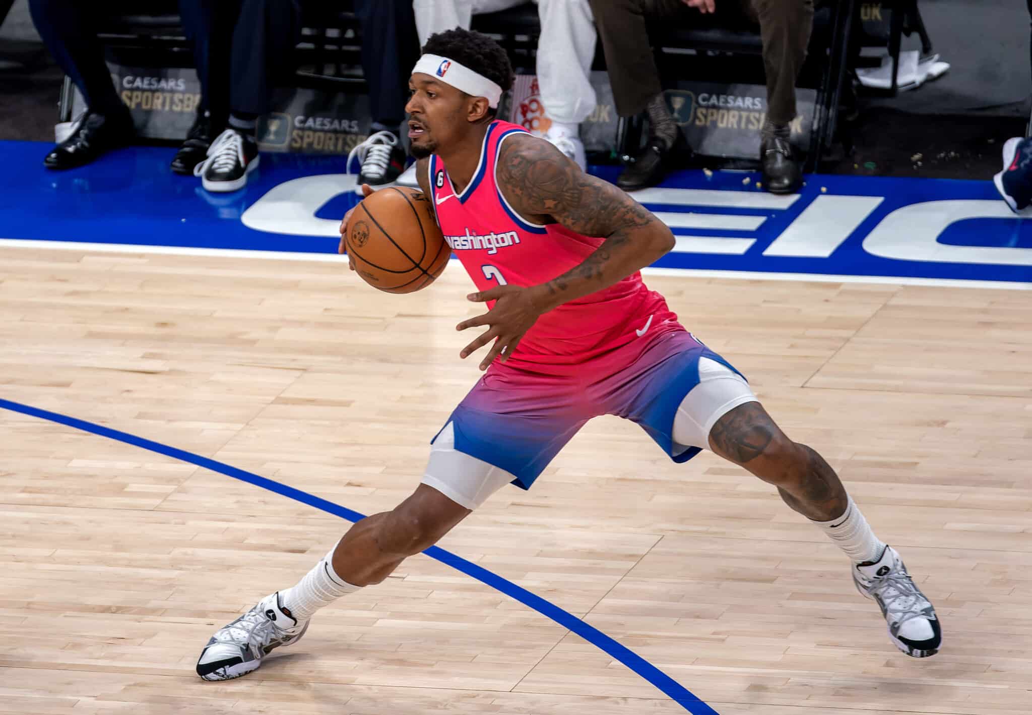 NBA: Bradley Beal é trocado para o Phoenix Suns em negócio que envolve CP3