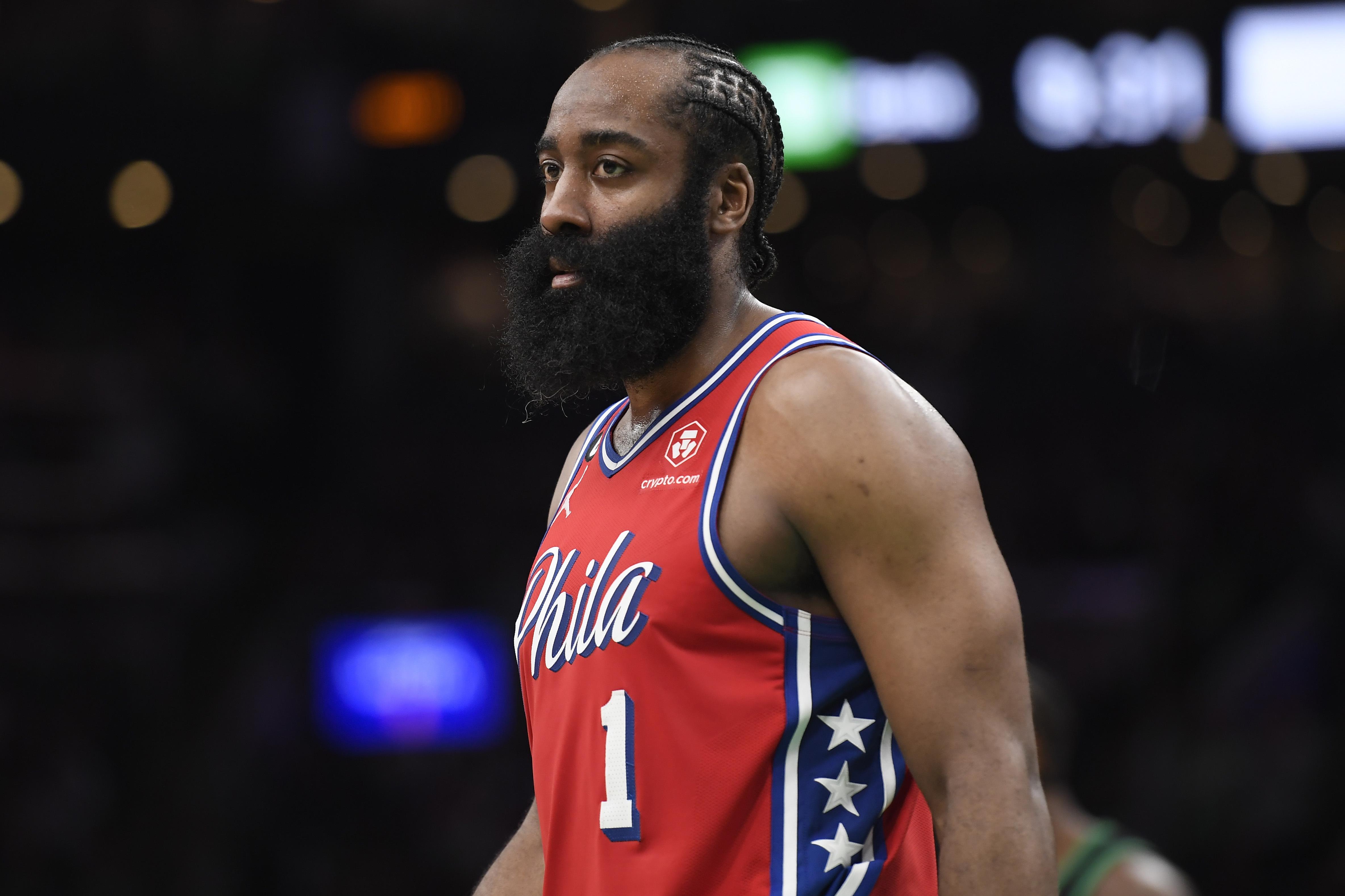 James Harden toma decisão chocante sobre futuro nos Sixers