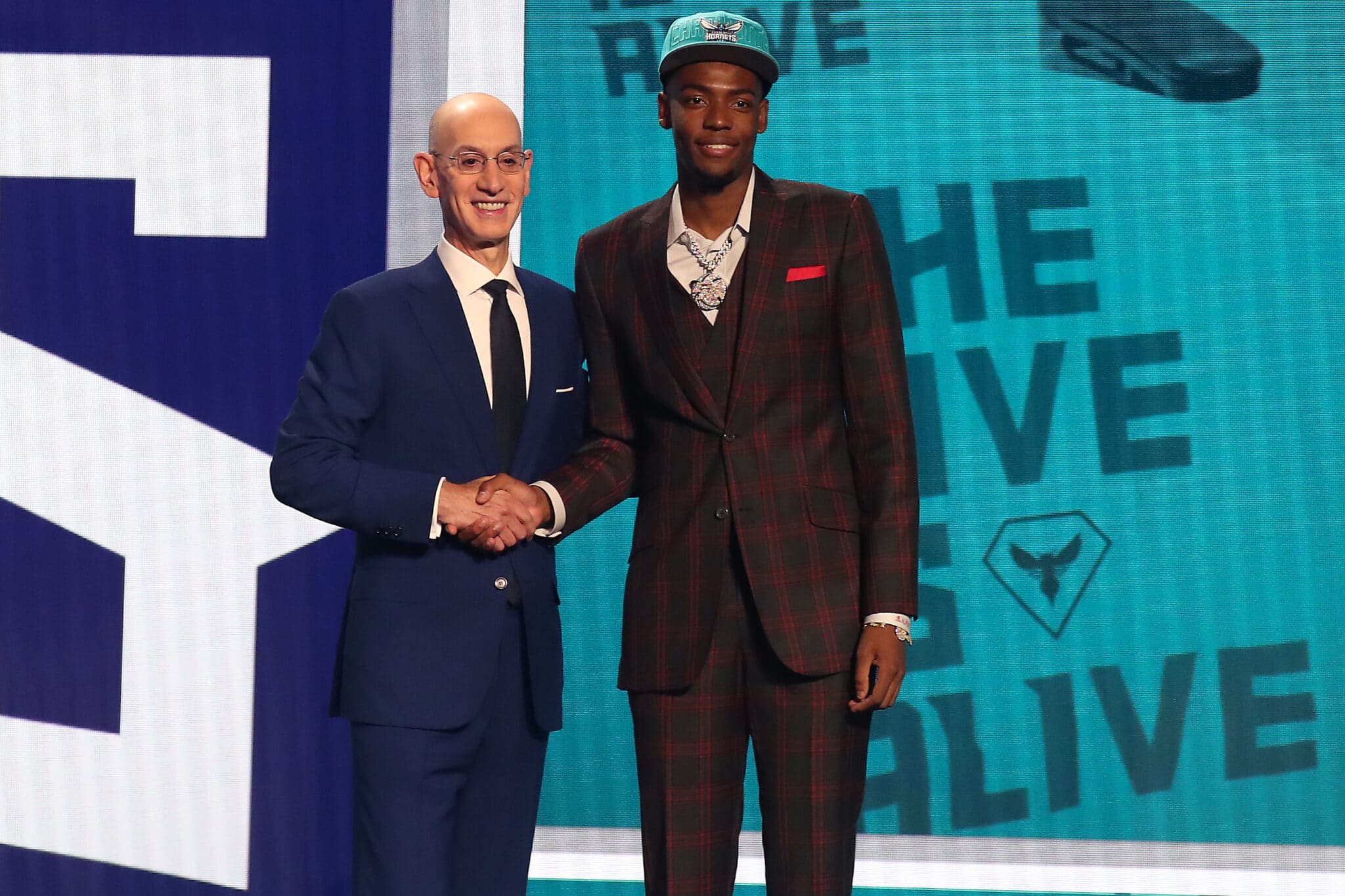 Gerente dos Blazers ironiza seleção no Draft da NBA de time rival