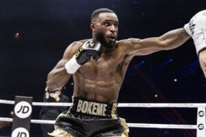 Lutador sofre lesão inusitada e tem dentes arrancados durante duelo