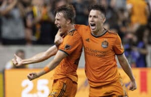 Mercado: atacante de seleção troca a MLS por gigante brasileiro