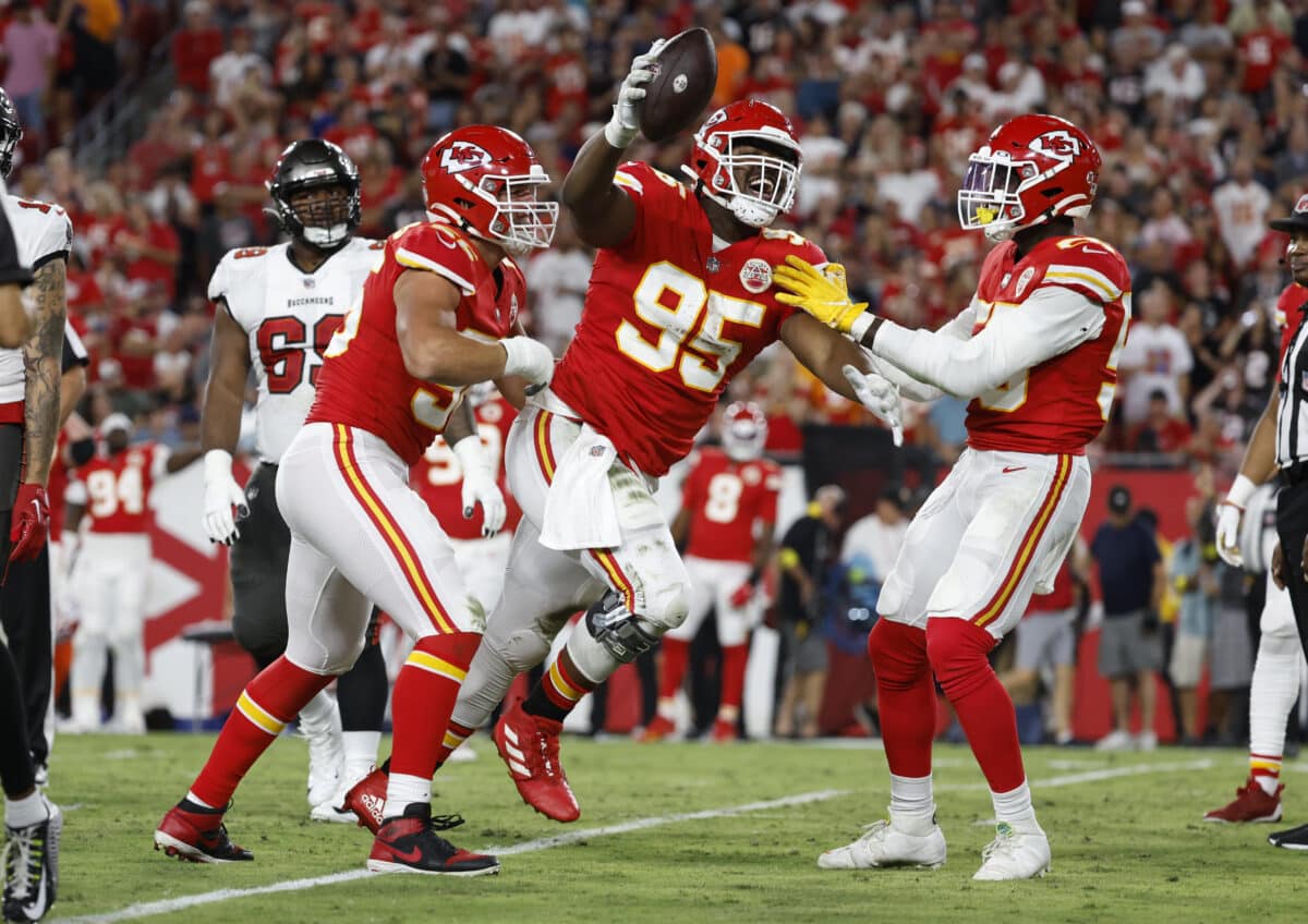 NFL: estrela dos Chiefs faz exigência ao time, aceita risco e ‘some’