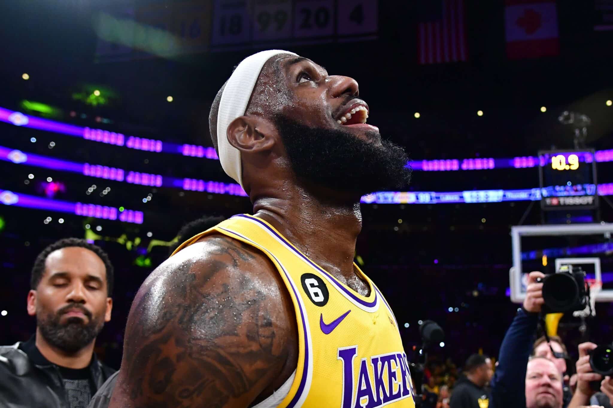 NBA: Lakers mudam time e têm novo ala titular ao lado de LeBron