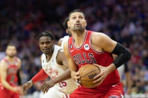 Impossível? Vucevic teve médias idênticas pelo 2º ano seguido na NBA