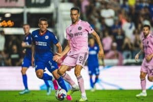 Inter Miami: o que Busquets fez e foi ofuscado por Messi na estreia