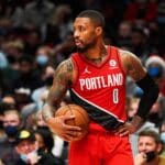 Em pé de guerra com Blazers, Lillard ignora homenagem de aniversário