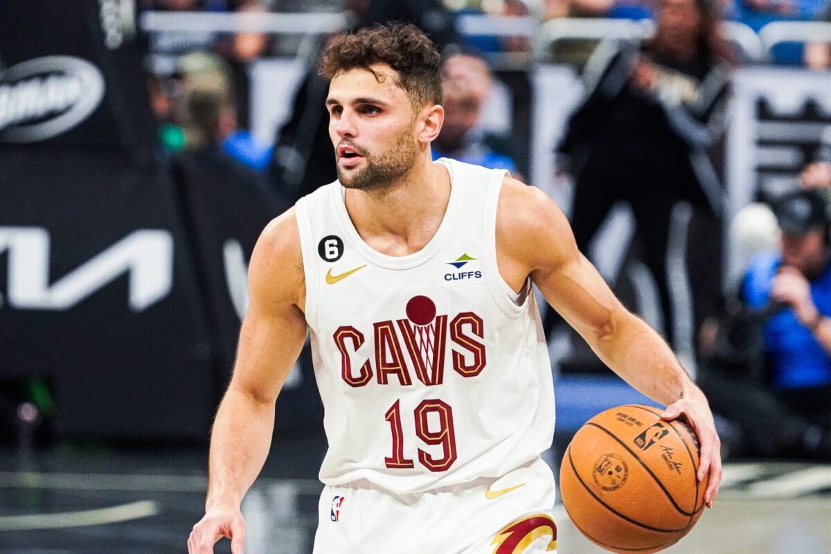 Raulzinho faz escolha surpreendente na NBA e abala o basquete brasileiro