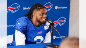 Damar Hamlin comemora retorno aos treinos após parada cardíaca: ‘No tempo de Deus’