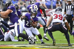 NFL: J.K. Dobbins sofre lesão grave e desfalca Ravens pelo resto da temporada