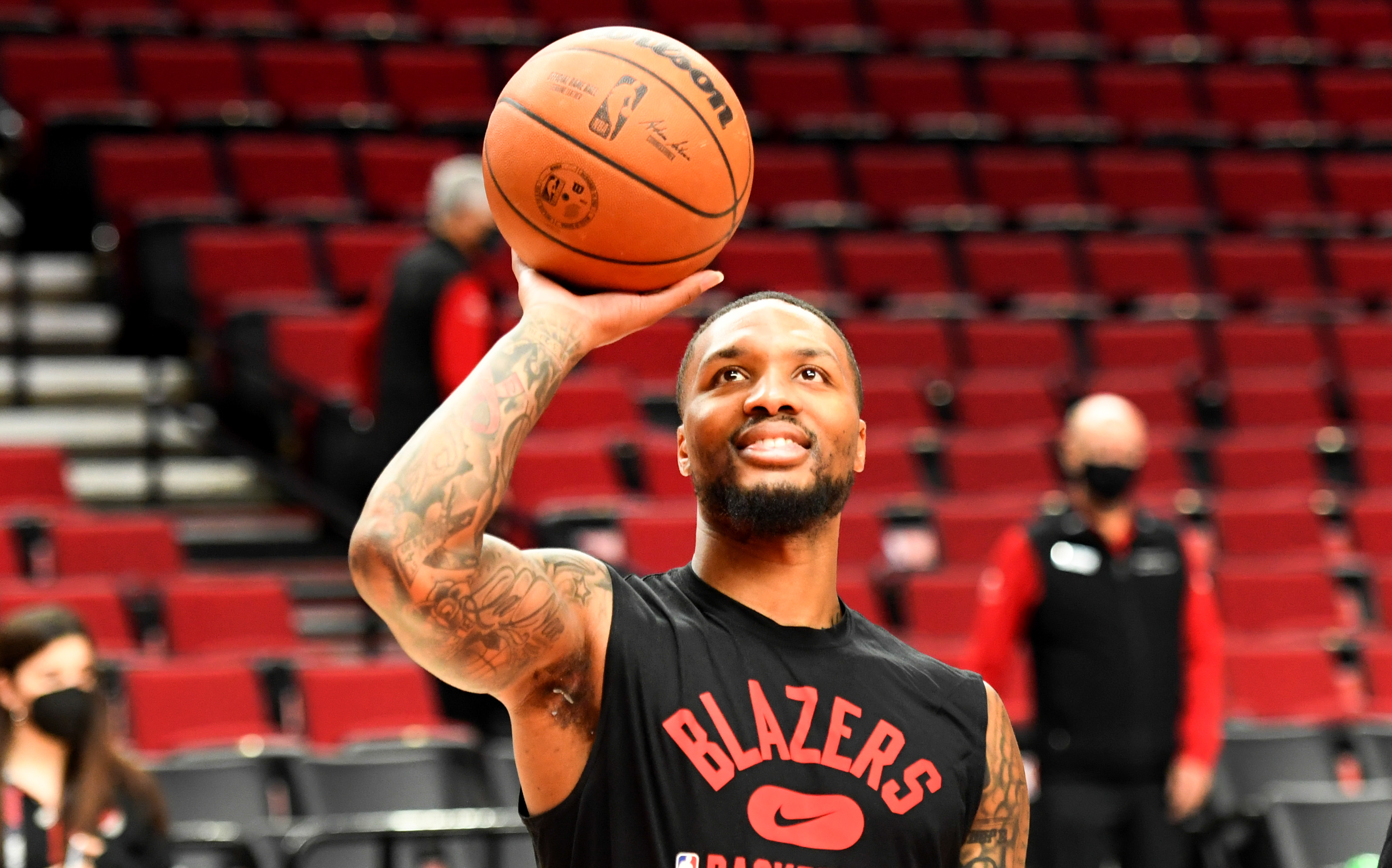 NBA: Lillard é trocado para os Bucks em negociação tripla com Blazers e Suns