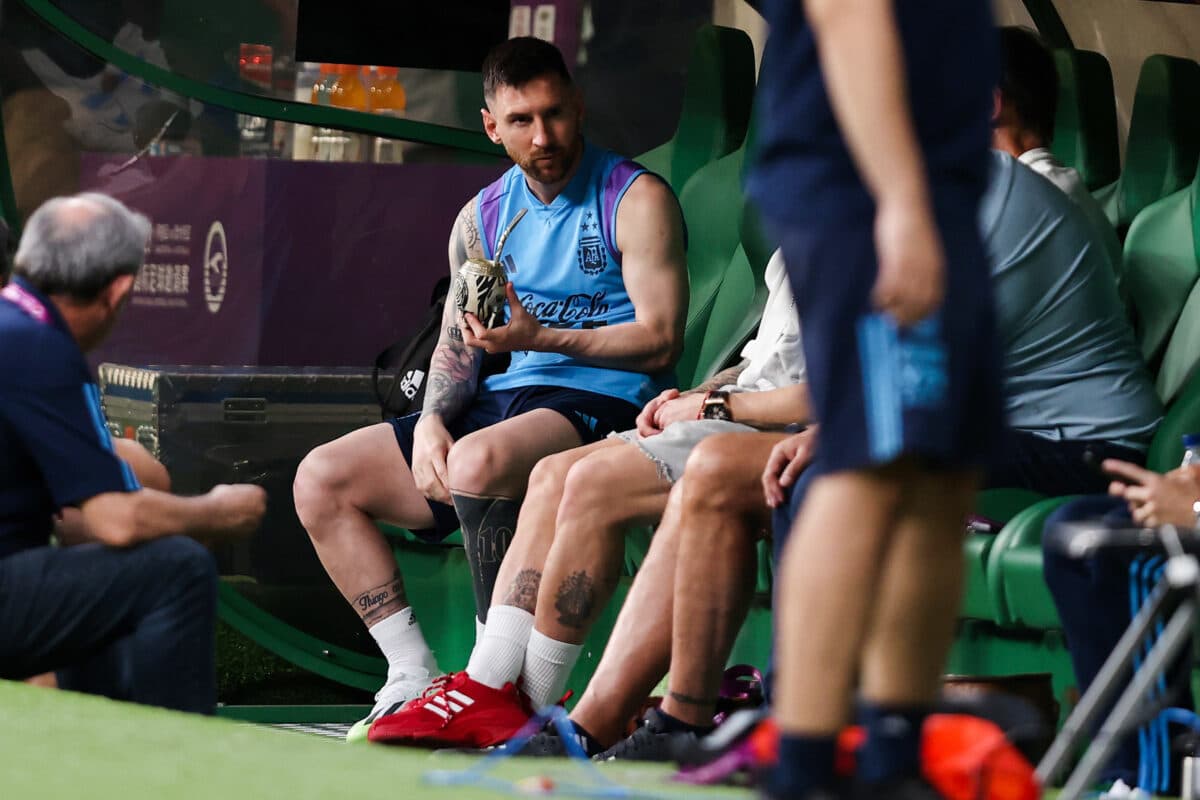 Dois em um? Messi ‘auxilia’ Scaloni em Argentina x Bolívia