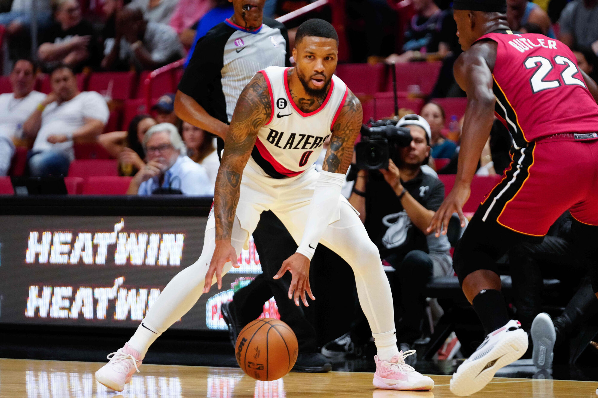 ‘Vocês precisam investigar’: astro de time rival detona de ida de Lillard para os Bucks