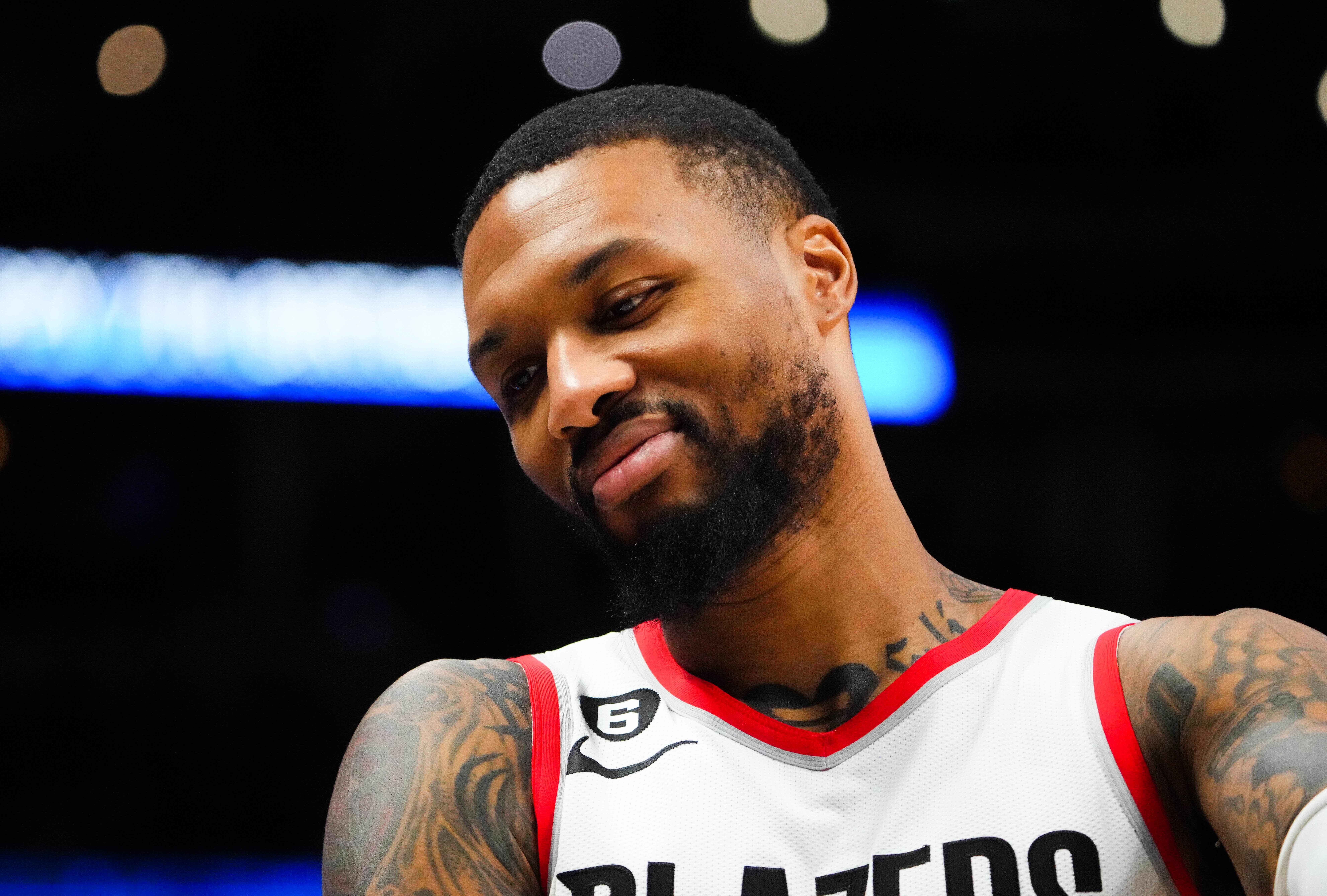 Bucks oficializam chegada de Lillard e se despedem de Jrue Holiday