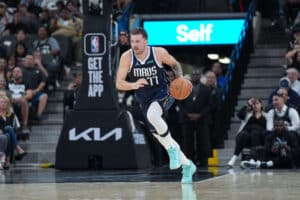 NBA: Luka Doncic atinge marca histórica na estreia da temporada contra os Spurs