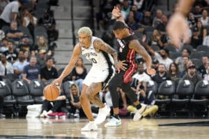 NBA: Titulares dos Spurs vencem os reservas do Heat na pré-temporada