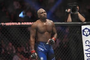 Veterano deixa o UFC e assina com a PFL para lutar em torneio