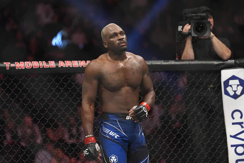 Veterano deixa o UFC e assina com a PFL para lutar em torneio