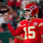 Histórico! Patrick Mahomes supera Dan Marino e atinge marca inédita na NFL