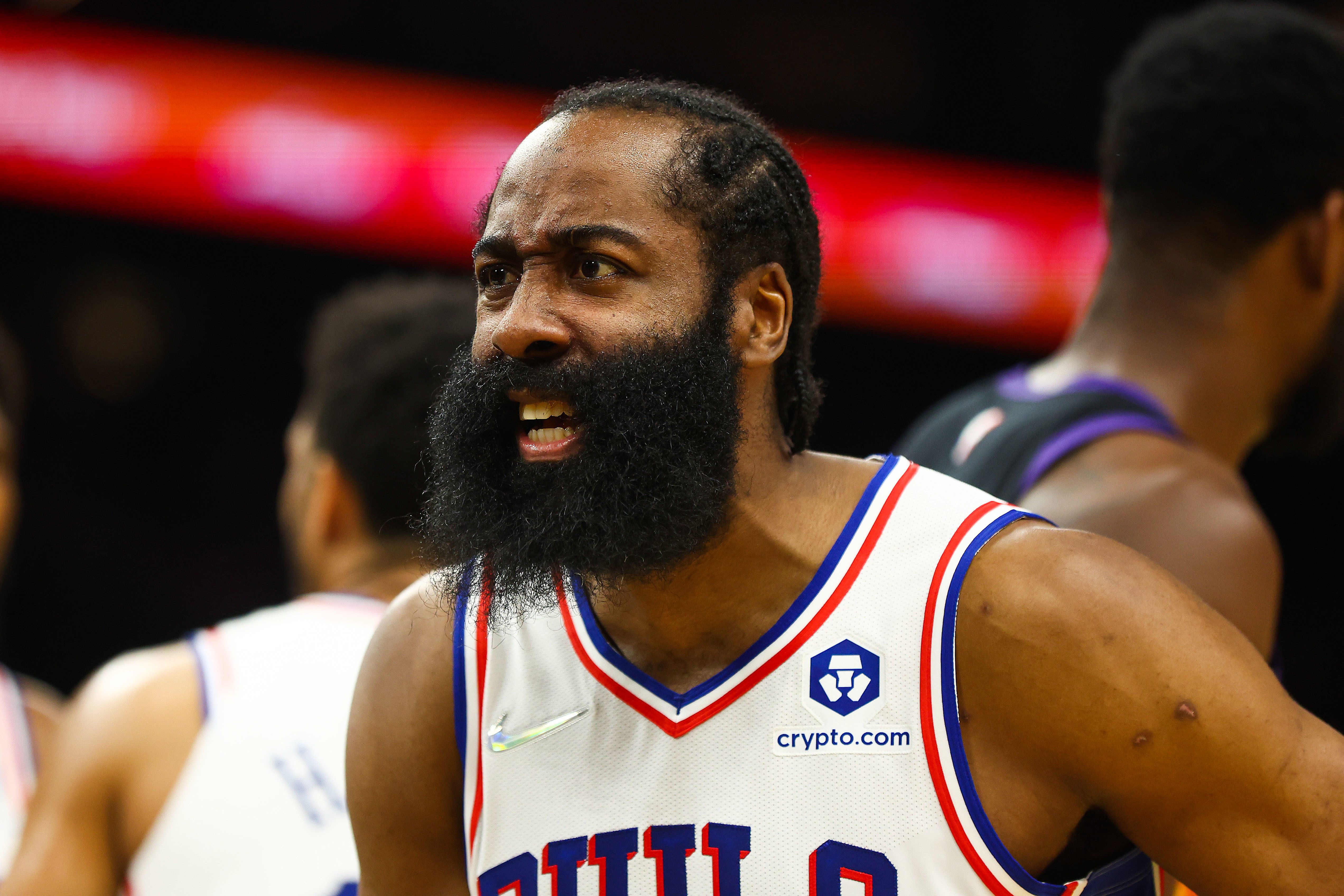 Vale tudo isso? 76ers definem preço de Harden, e Clippers já sabem o que fazer