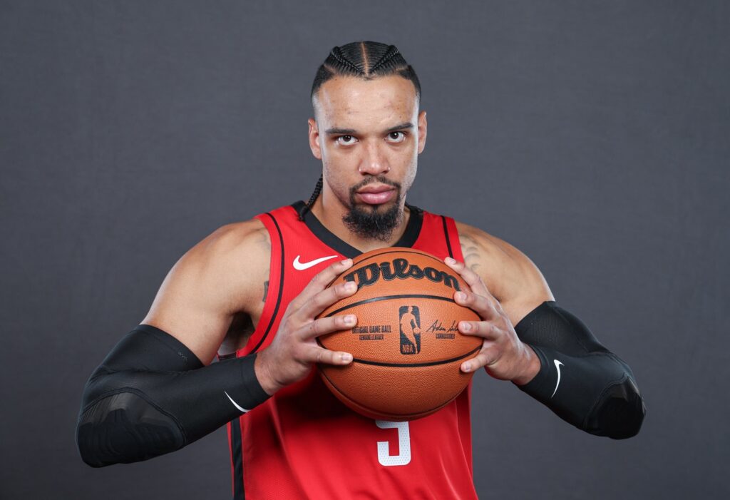 NBA: Dillon Brooks aponta perseguição após expulsão em estreia pelos Rockets