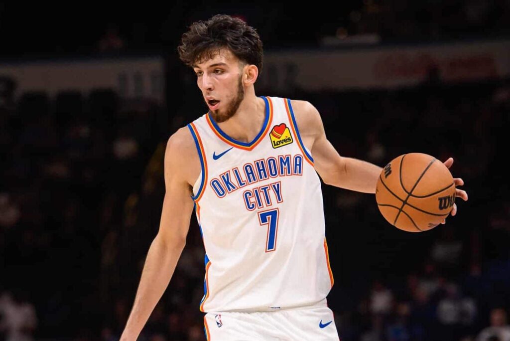 Chet Holmgren desafia NBA após marca impressionante de tocos