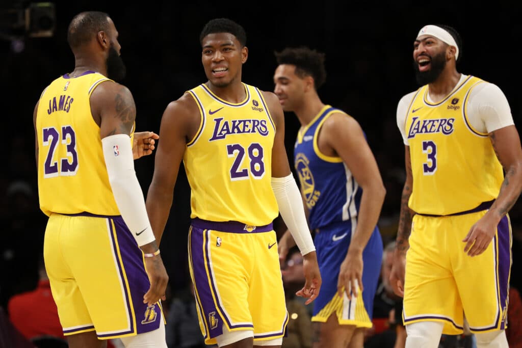 NBA: onde assistir todos os jogos dos Lakers na temporada 2023-24