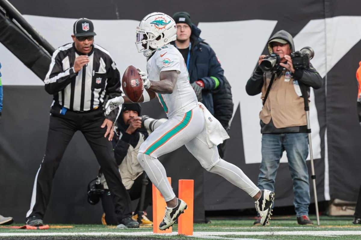 NFL: Comemoração de Tyreek Hill fez cinegrafista dos Dolphins ser demitido