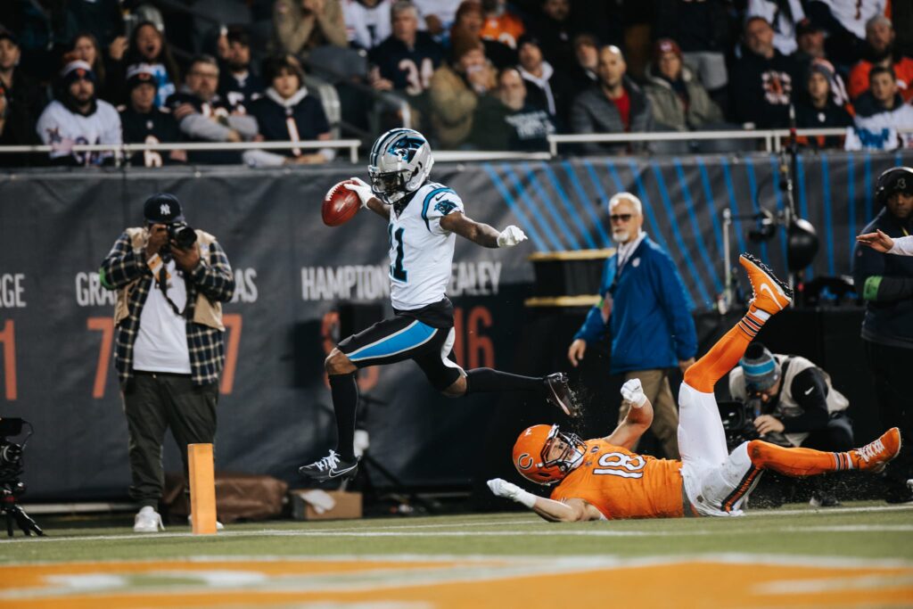 NFL: Special teams dos Panthers surpreende e abre placar contra Bears