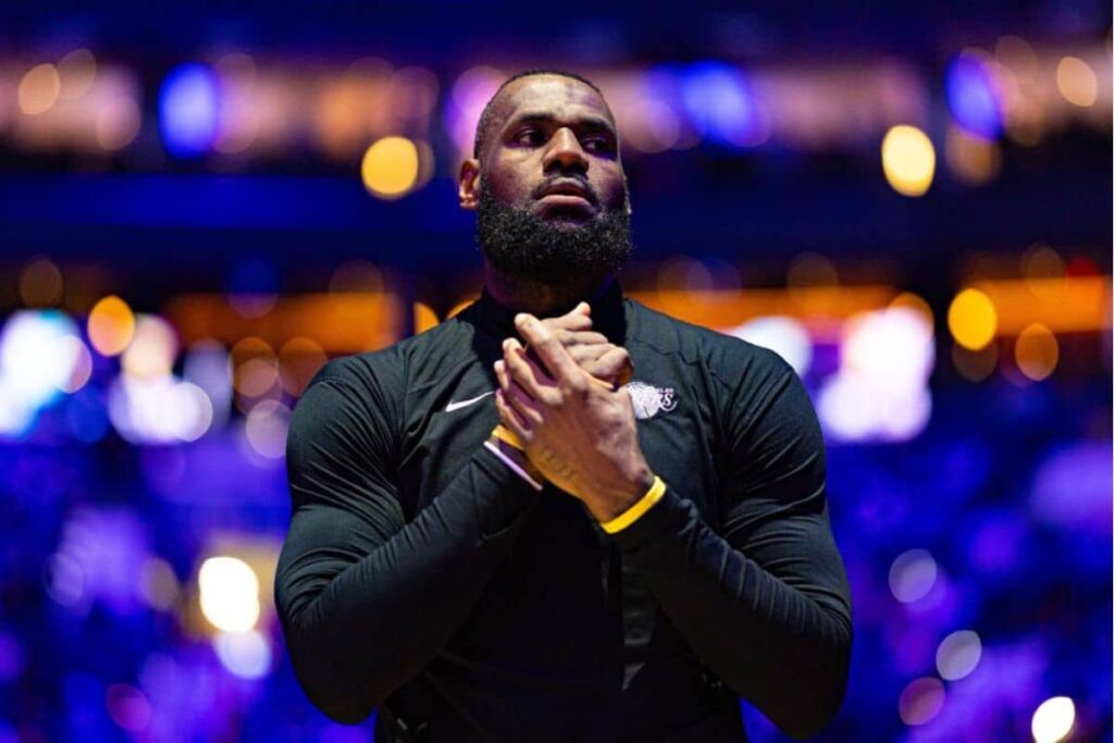 NBA: LeBron James ultrapassa lenda em derrota para 76ers