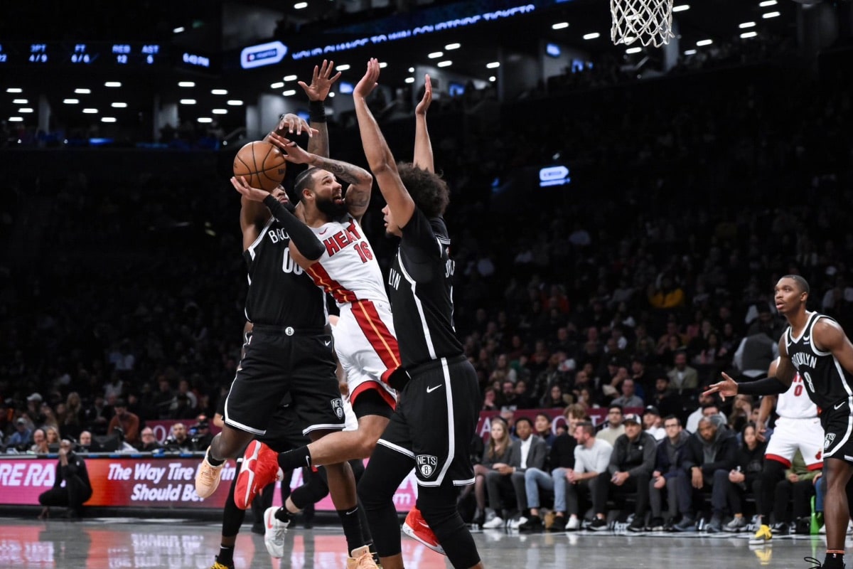 NBA: Com Devin Booker na plateia, Nets vencem Heat sem Butler e Adebayo