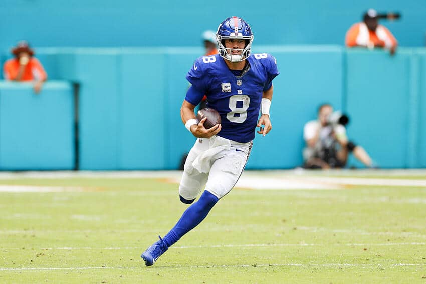 NFL: Giants confirmam grave lesão e Daniel Jones fica de fora da temporada