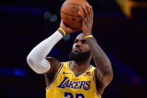 NBA: LeBron quebra recorde na vitória dos Lakers contra os Clippers e atinge marca única