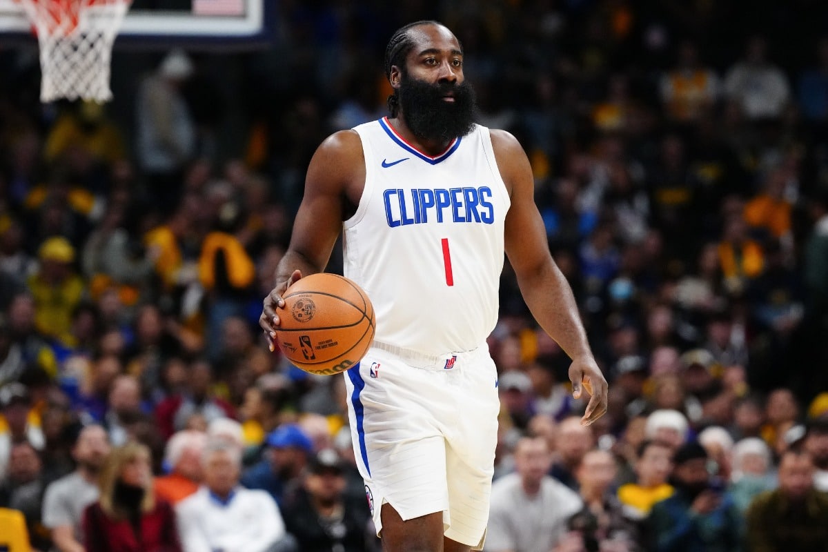 James Harden elogia postura de Westbrook ap&oacute;s vit&oacute;ria na NBA