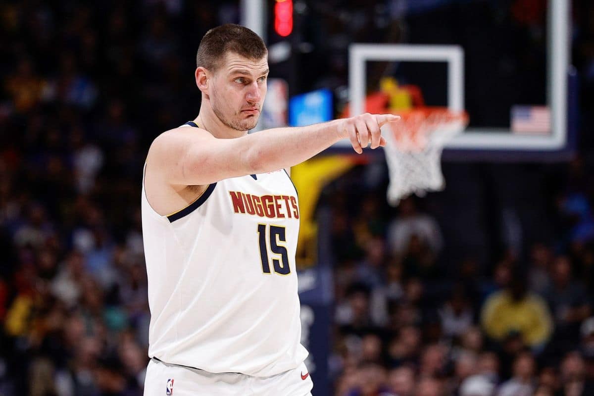 Resultados NBA 29/11: Nuggets vencem Rockets com mais um triplo-duplo de Jokic