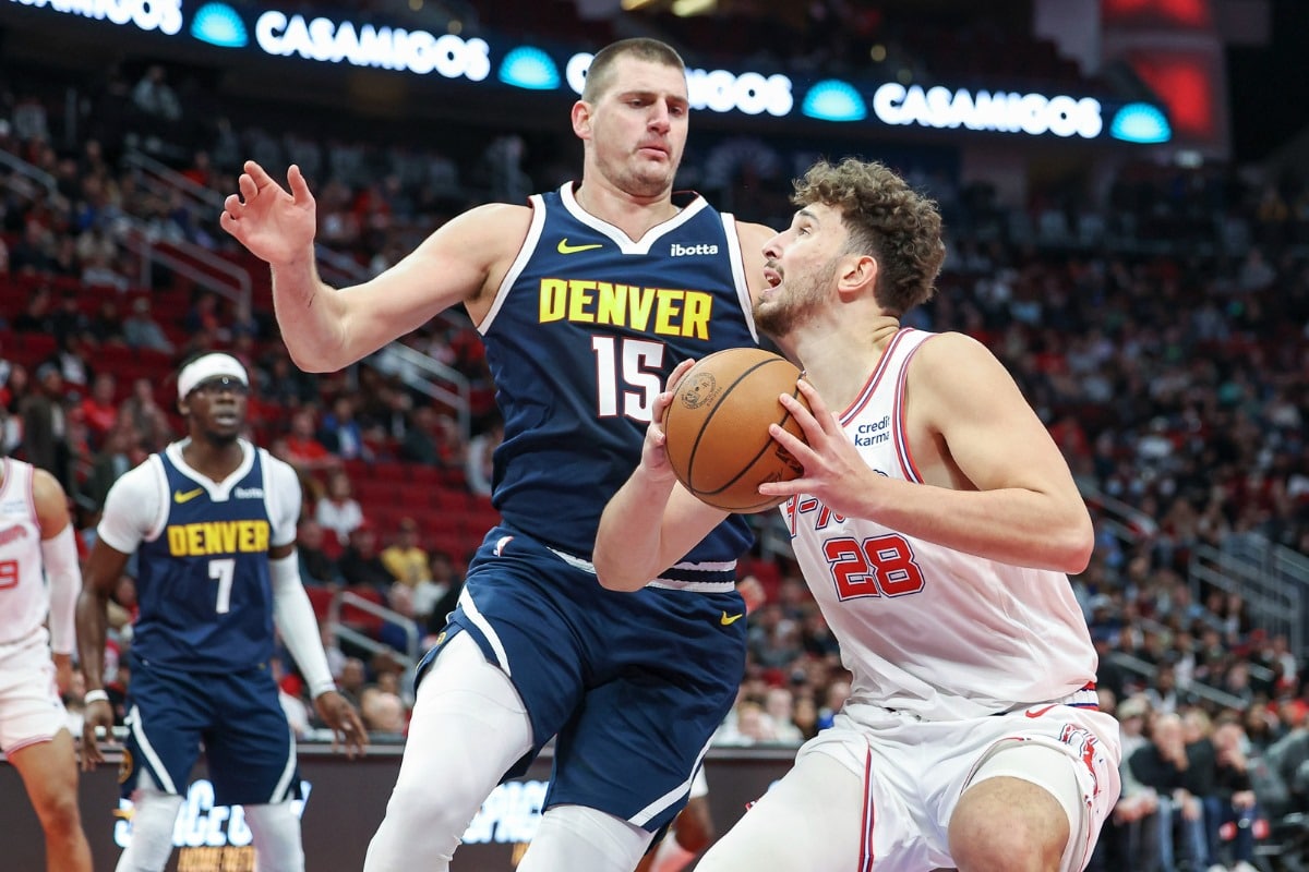 Copa NBA: Nikola Jokic joga ‘sozinho’, e Rockets eliminam Nuggets