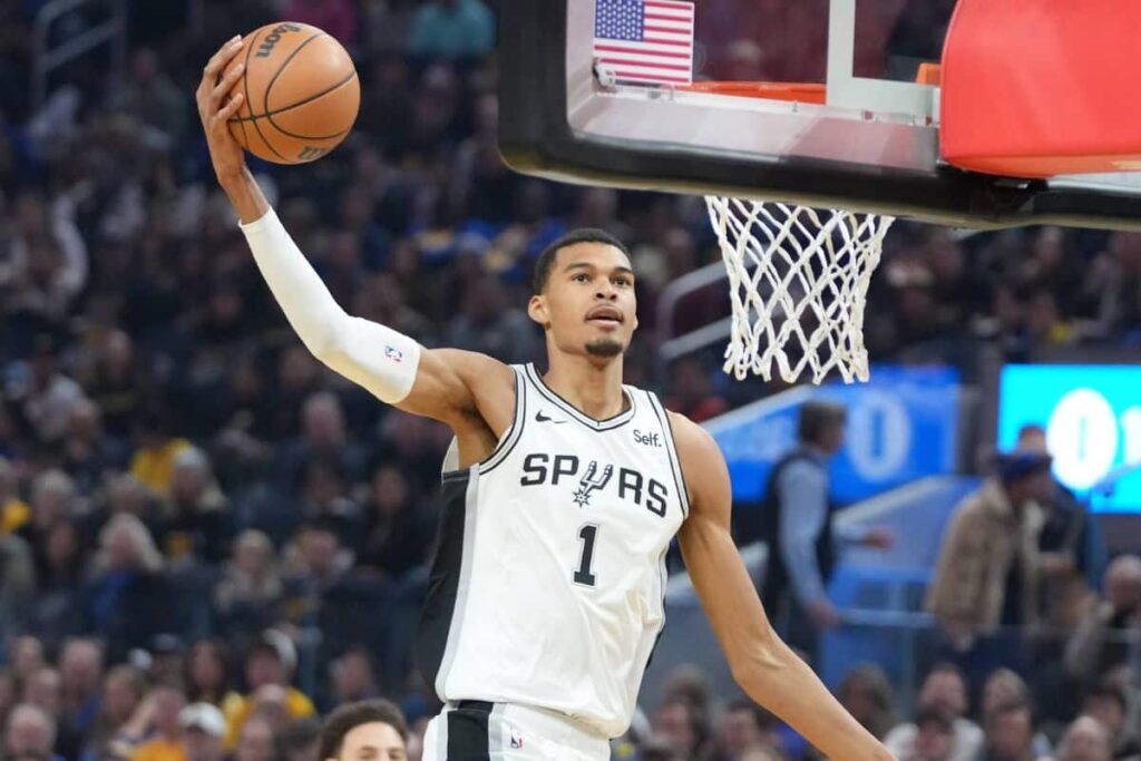 Wembanyama desabafa após 11 derrotas seguidas na NBA: ‘Difícil perder sempre’