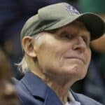 NBA: importante dirigente do Milwaukee Bucks morre aos 88 anos