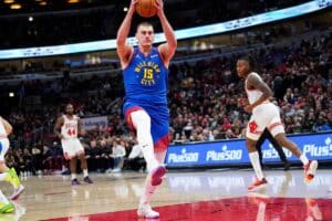NBA: Após polêmica com Jokic, Nuggets vencem Bulls fora de casa