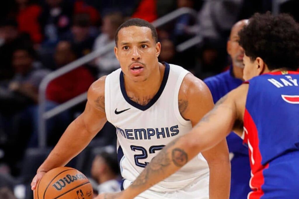 NBA: Grizzlies atropelam Pistons com 49 de Desmond Bane, e Ja Morant comemora