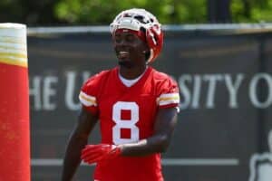 NFL: jogador dos Chiefs é suspenso em 6 jogos e precisa devolver salário